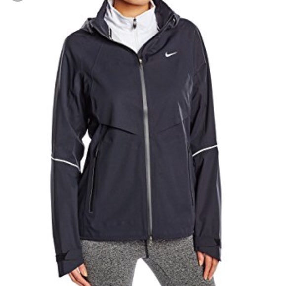 nike windrunner waterproof